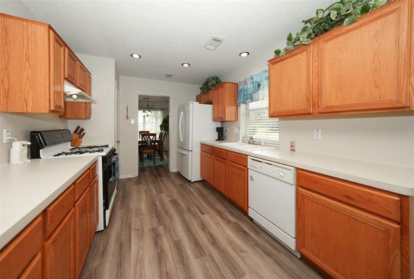 Dining room, Interior, Kitchen, Recessed Lighting, Wood Texture Flooring