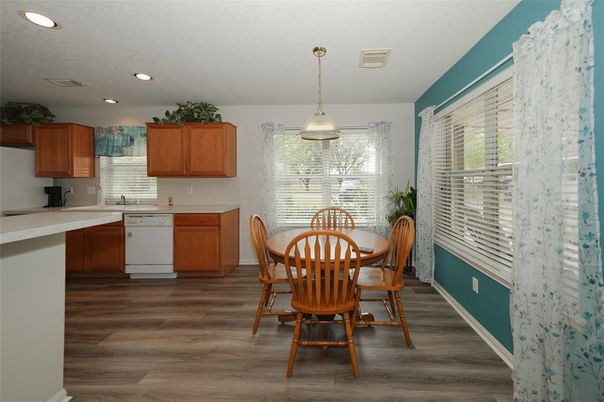 Dining room, Interior, Kitchen, Pendant Lights, Recessed Lighting, Wood Texture Flooring
