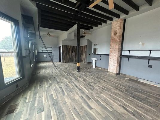 Empty room, Interior, Wooden Beams, Wood Texture Flooring