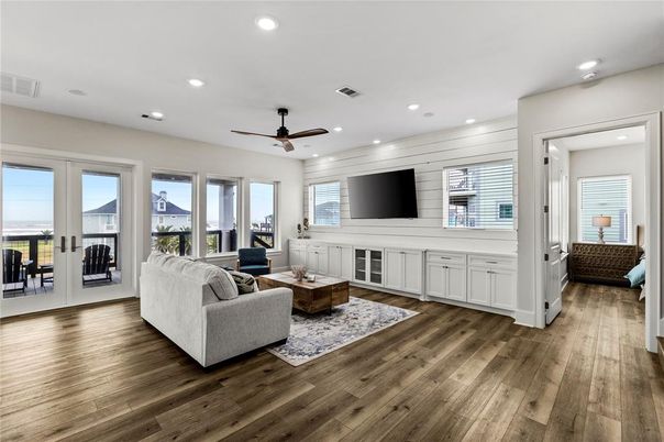 Interior, Living room, Recessed Lighting, Wood Texture Flooring