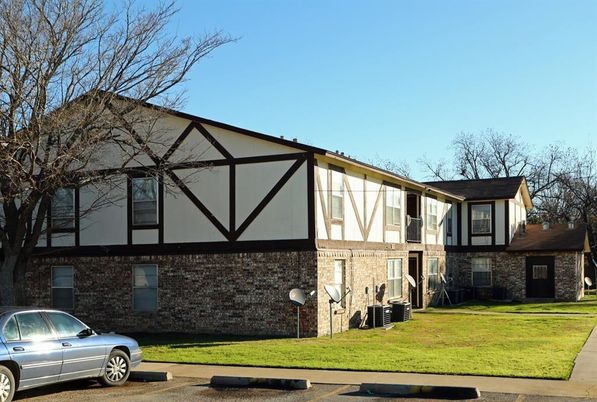 Exterior, Facade, Brick Facade, Tudor Revival