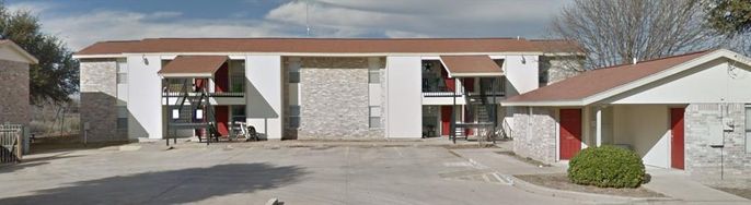 Exterior, Facade, Modern