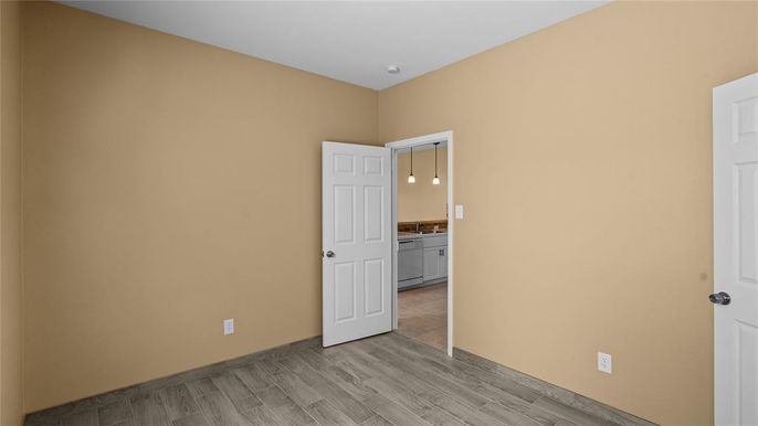 Empty room, Interior, Pendant Lights, Wood Texture Flooring