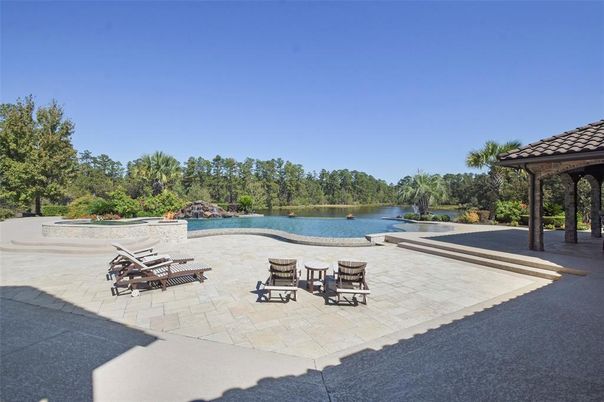 Exterior, Lake, Pool
