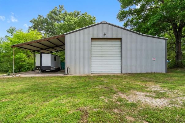Backyard, Detached Garage, Exterior