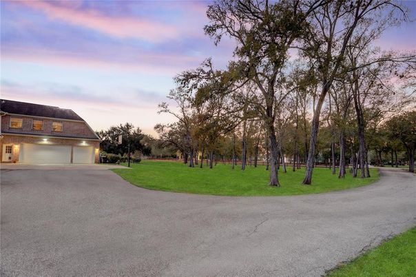 Backyard, Detached Garage, Exterior