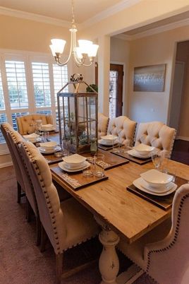 Chandelier, Dining room, Interior, Living room