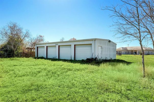 Backyard, Detached Garage, Exterior