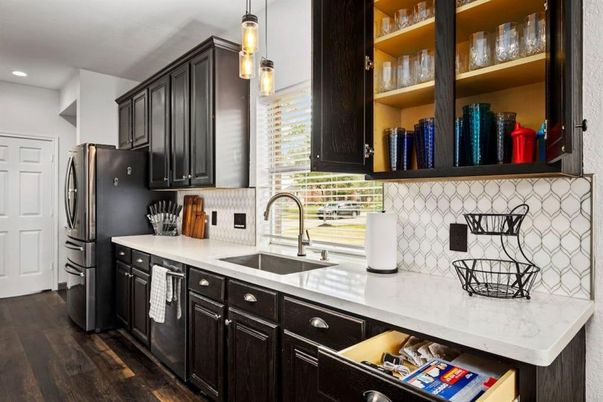 Interior, Kitchen, Pendant Lights, Recessed Lighting, Wood Texture Flooring