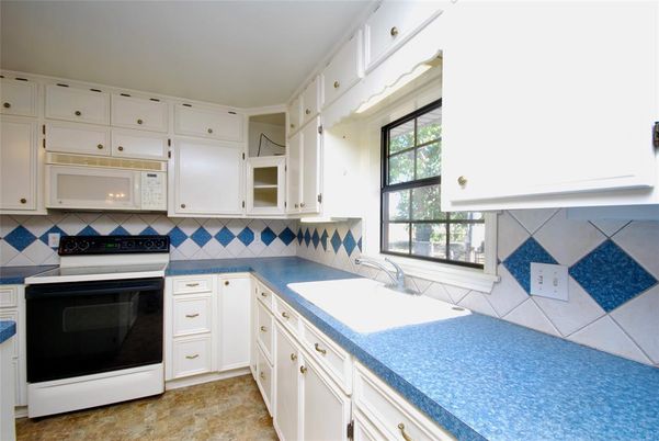 Interior, Kitchen, Tile Countertops
