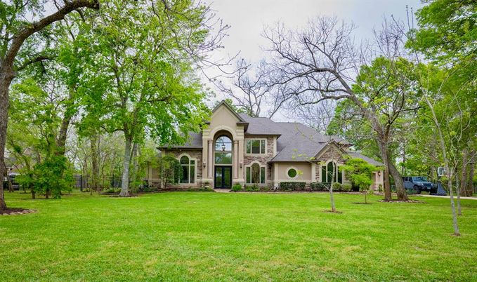 Backyard, Exterior, Facade, French Provincial