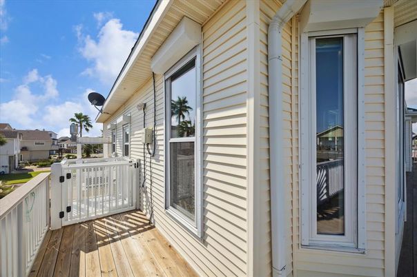 Exterior, Wood Texture Flooring