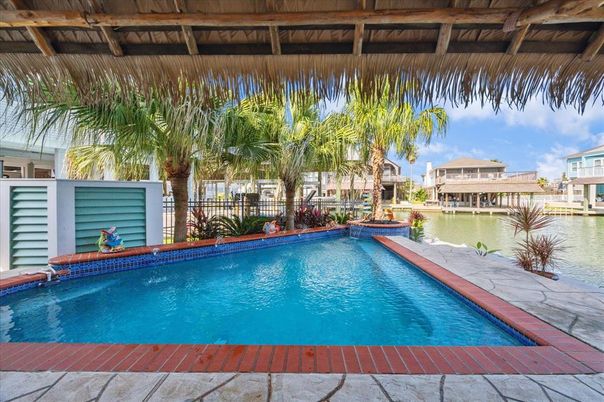 Exterior, Lake, Pool