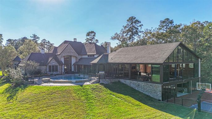 Backyard, Exterior, Pool
