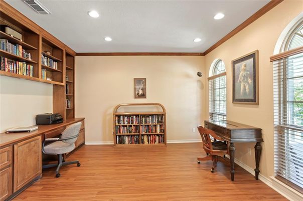 Home Office, Interior, Recessed Lighting, Wood Texture Flooring
