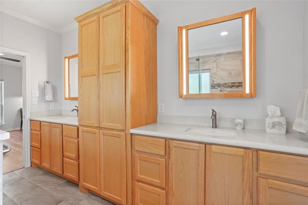 Bathroom, Interior, Recessed Lighting, Wood Texture Flooring
