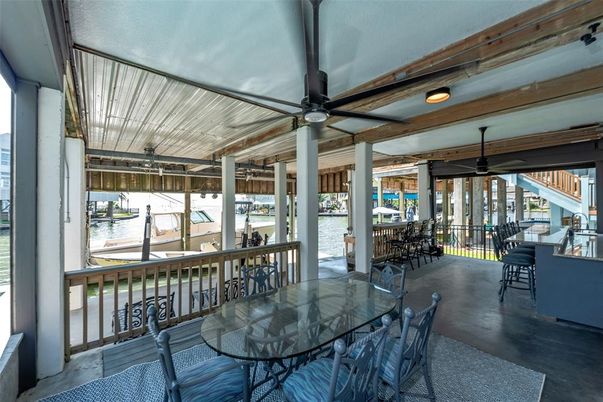 Dining room, Interior, Water