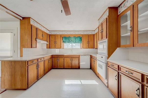 Interior, Kitchen, Tile Countertops