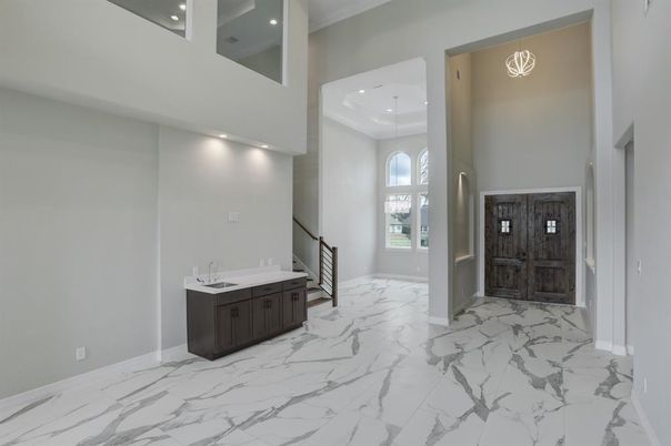 Bathroom, Interior, Marble, Pendant Lights, Recessed Lighting