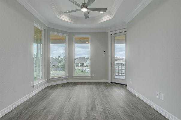 Empty room, Interior, Recessed Lighting, Wood Texture Flooring