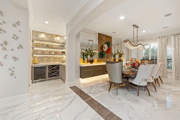 Chandelier, Dining room, Interior, Marble, Pendant Lights, Recessed Lighting