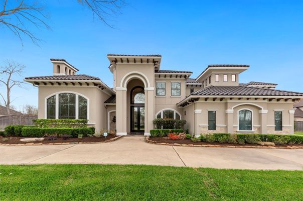 Backyard, Exterior, Facade, Mediterranean