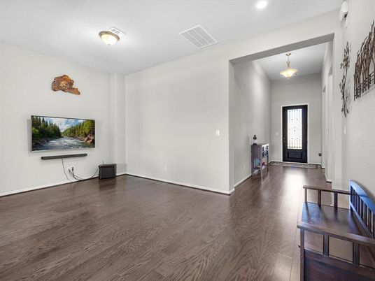 Interior, Pendant Lights, Recessed Lighting, Wood Texture Flooring