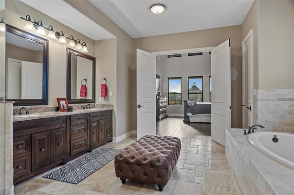 Bathroom, Bedroom, Dual Sink Vanities, Interior