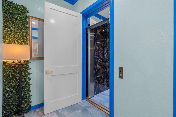 Elevator, Interior