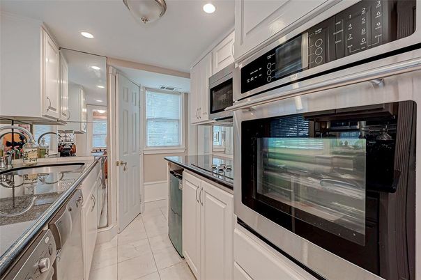 Interior, Kitchen, Recessed Lighting, Stainless Steel Appliances, Water
