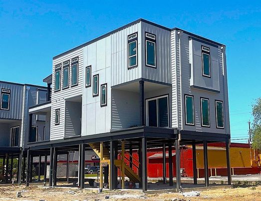 Exterior, Facade, Rowhouse
