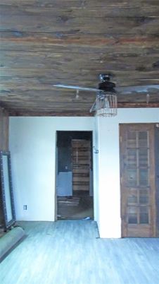 Empty room, Interior, Wooden Ceilings, Wood Texture Flooring