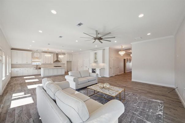 Interior, Kitchen, Living room, Pendant Lights, Recessed Lighting, Wood Texture Flooring