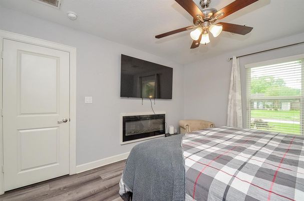 Bedroom, Fireplace, Interior, Wood Texture Flooring