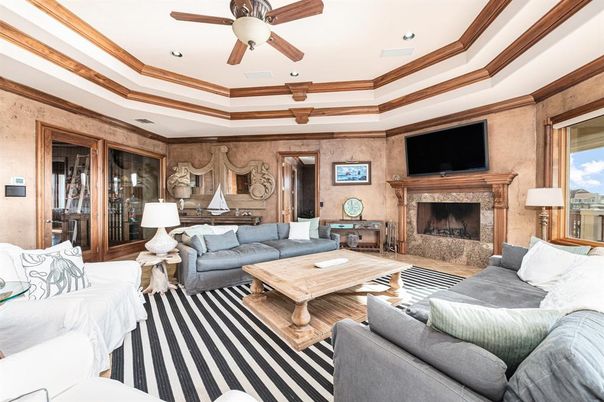 Fireplace, Interior, Living room, Recessed Lighting