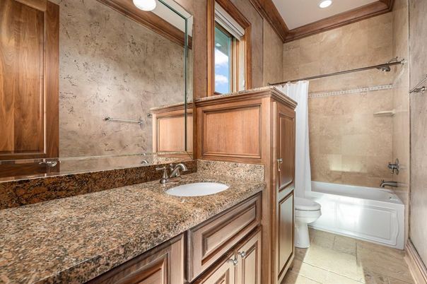 Bathroom, Interior, Recessed Lighting