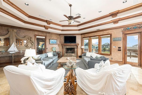 Fireplace, Interior, Living room, Recessed Lighting