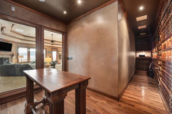 Dining room, Fireplace, Interior, Recessed Lighting, Wood Texture Flooring