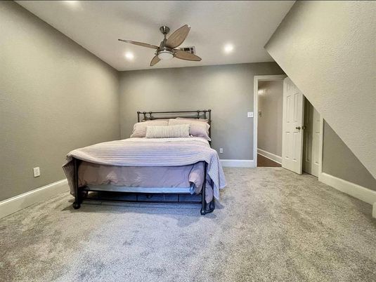 Bedroom, Interior, Recessed Lighting