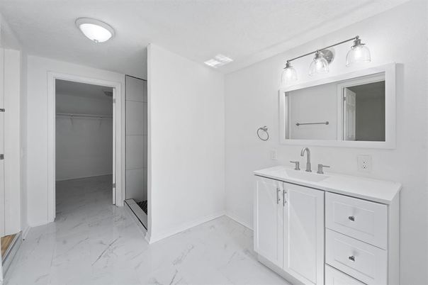 Bathroom, Dual Sink Vanities, Interior, Marble