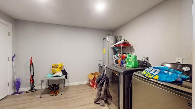 Interior, Washer, Wood Texture Flooring