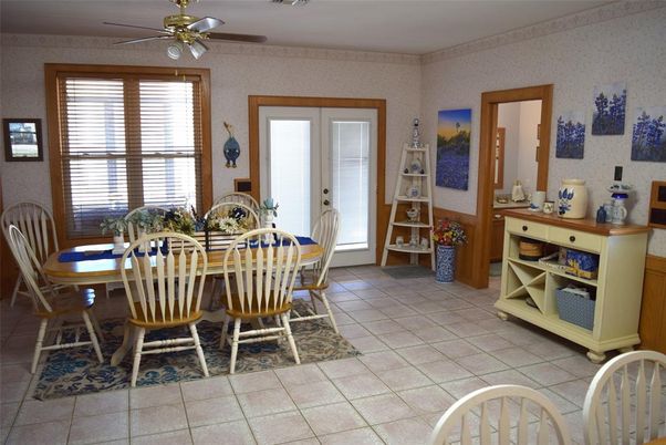 Dining room, Interior