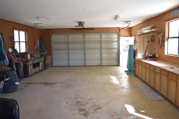 Garage, Interior, Wooden Walls