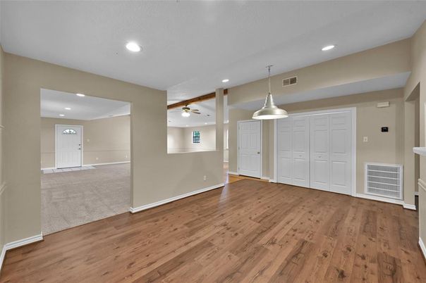 Empty room, Interior, Pendant Lights, Recessed Lighting, Wood Texture Flooring