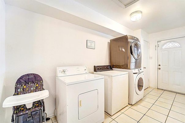 Interior, Washer