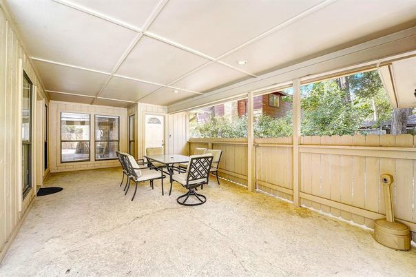 Dining room, Interior, Recessed Lighting, Sun Room