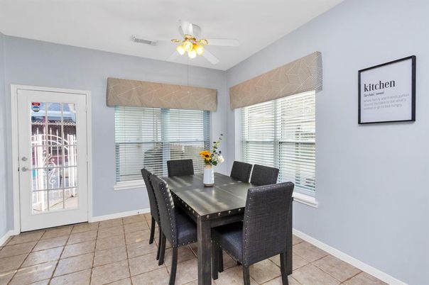 Dining room, Interior
