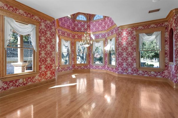 Chandelier, Empty room, Interior, Wood Texture Flooring