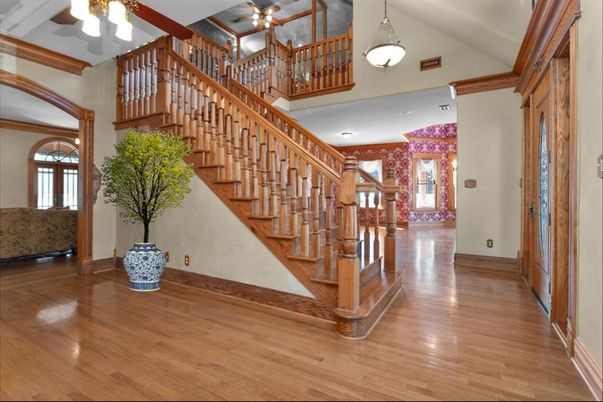 Interior, Pendant Lights, Recessed Lighting, Wood Texture Flooring