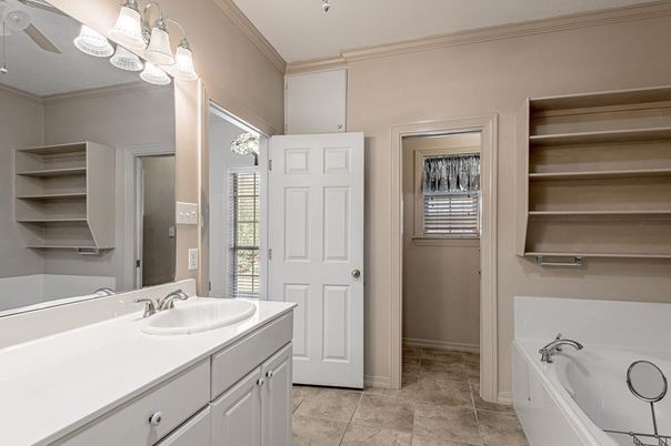 Bathroom, Dual Sink Vanities, Interior